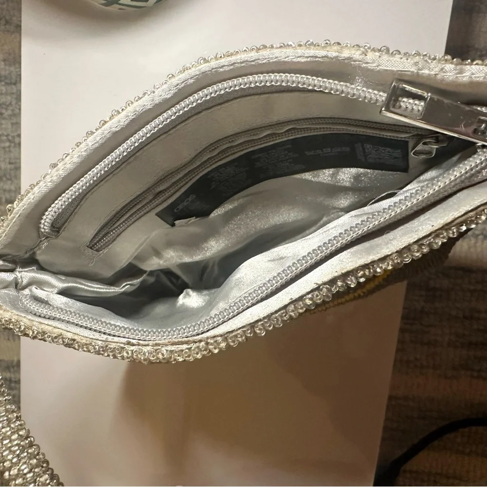 Beaded Smiley Face Bag - Picture 4 of 4